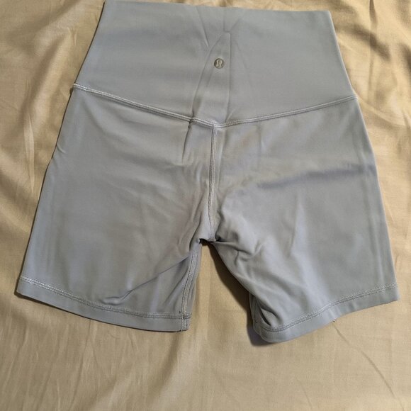 Lululemon Align High-Rise Short 6" inseam Size 6 - Blue Linen - Picture 5 of 7